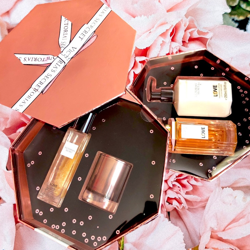 Victoria’s Secret LOVE Set Body Wash Fragrance NEW